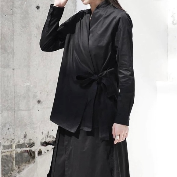 Marigold Shadows Black Long Sleeve Shirt Womens - Picture 2 of 4